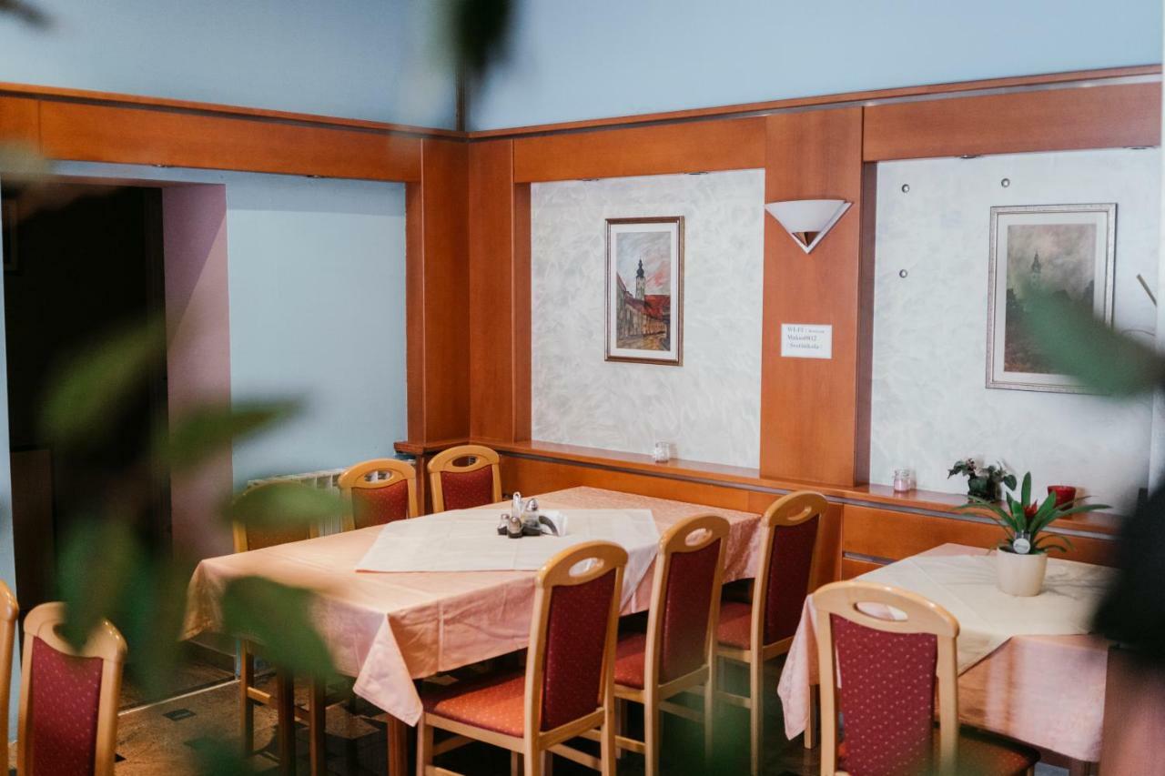 Guest House Sv. Nikola Dugo Selo エクステリア 写真